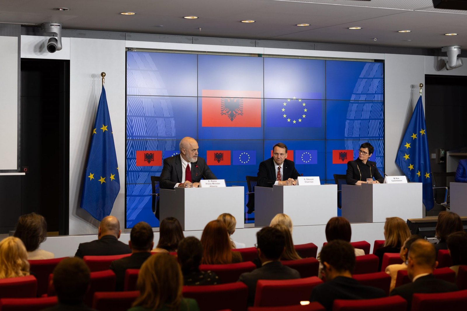 Albania Hosts Fourth Intergovernmental Conference with the EU and Commences Chapter Negotiations on the Internal Market