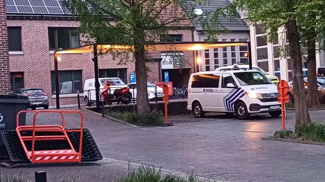 Cafe Hero Subdues Knife Attacker, Suspect Sentenced to Jail