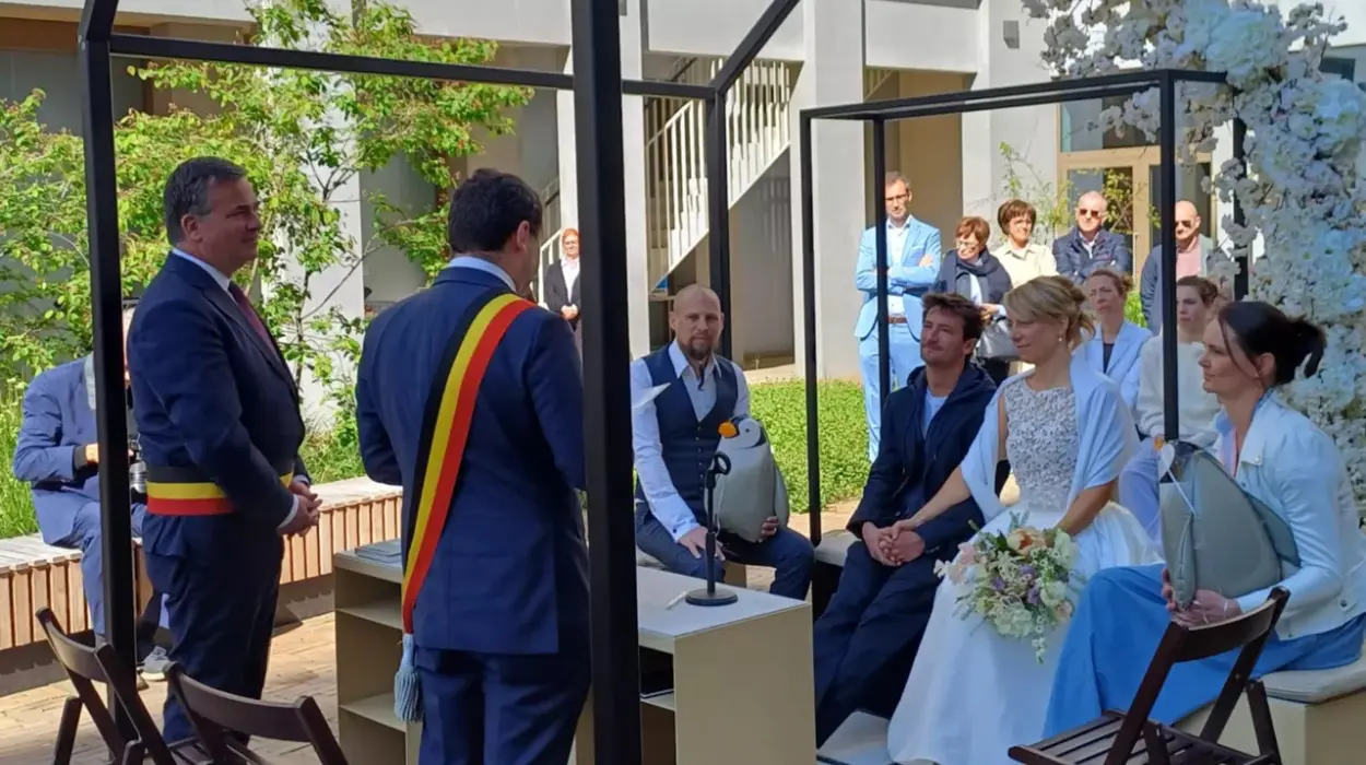 Get Married Outdoors at Roeselare’s New ‘Het Venster’ Garden Venue