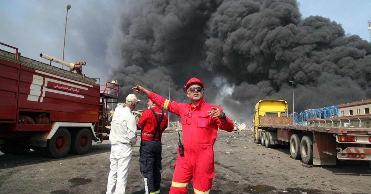 Massive Explosion at Iranian Port Leaves 5 Dead, Hundreds Injured
