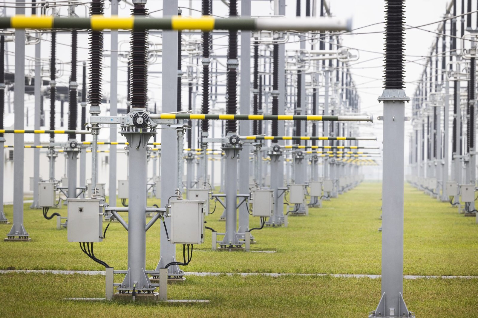 Plans Outline €5 Billion Investment in Electricity Grid Over a Decade