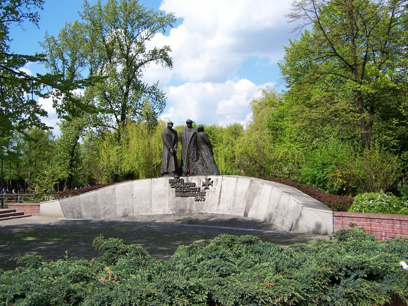 Polish Church Moves to Canonize Martyrs of Katyn Massacre