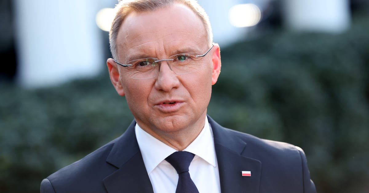 Polish President Expresses Interest in French Nuclear Weapons