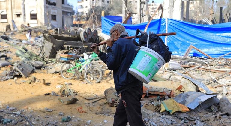 Sewage, Waste, and Disease Plague Displaced Communities in Gaza