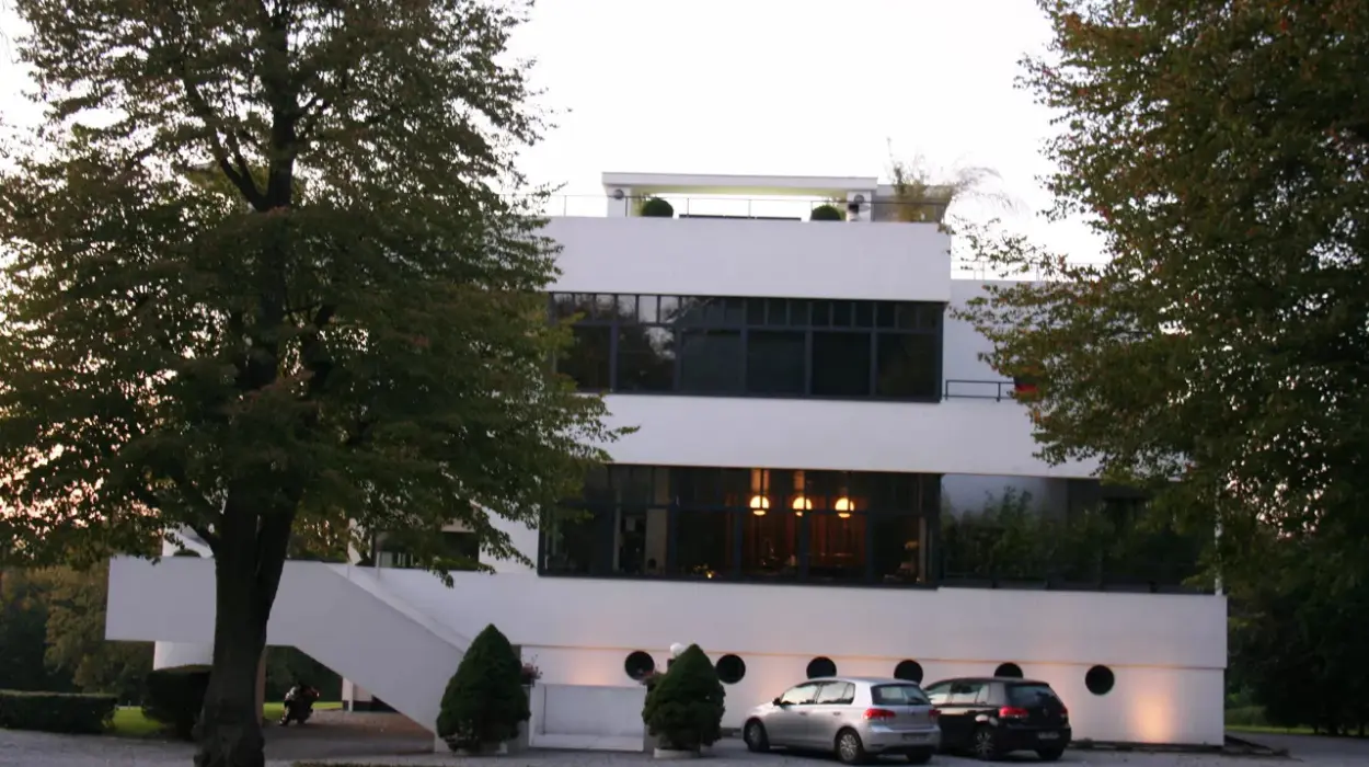 Sint-Genesius-Rode to Spend €2.3M on Villa Purchase Despite Opposition