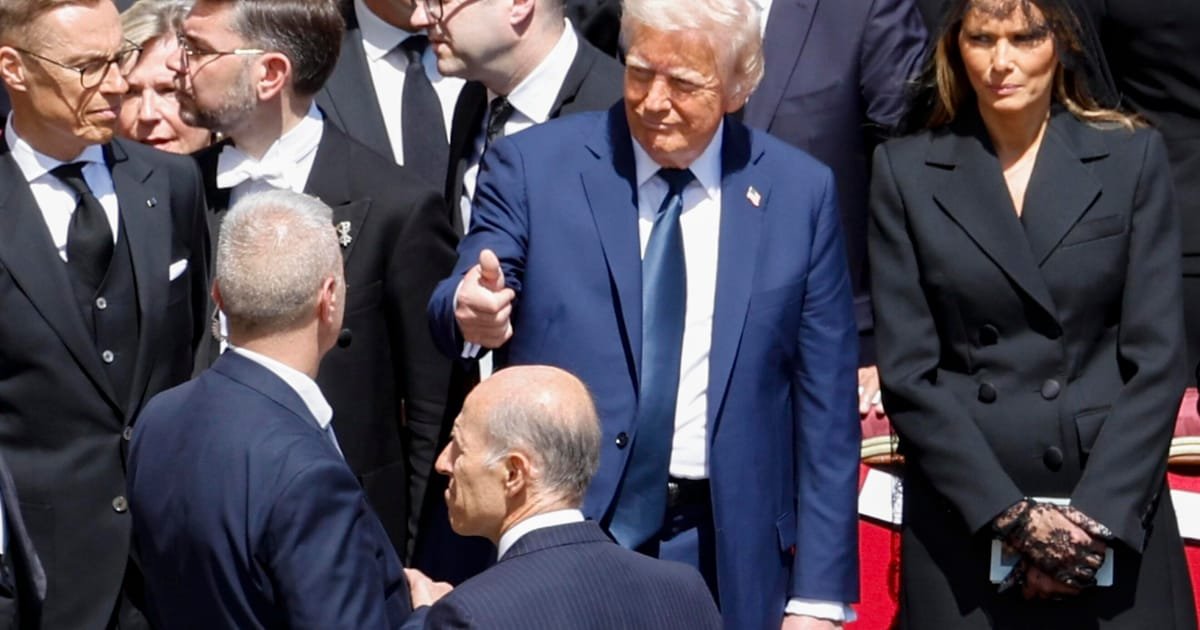 Trump Says He’d Like to Be Pope