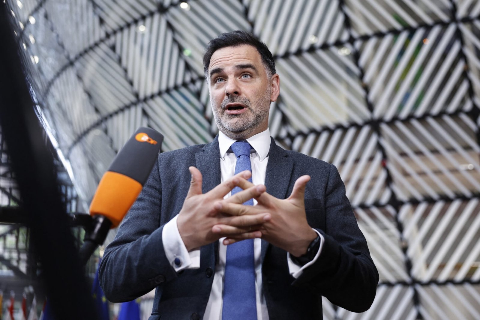 Customs Duties: France Calls for “De-escalation” While Alerting the EU’s Preparedness to “Respond”