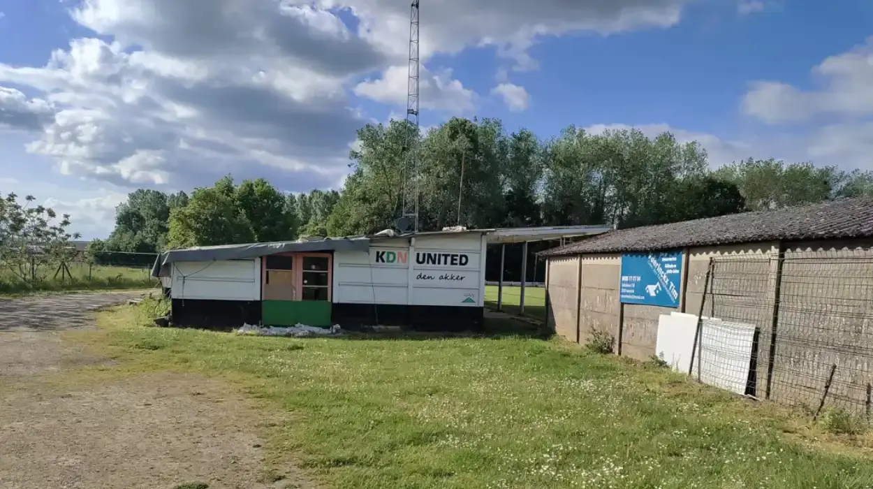 Development of Kortrijk-Dutsel Sports Park in Holsbeek Delayed as KDN United Raises Cost Concerns
