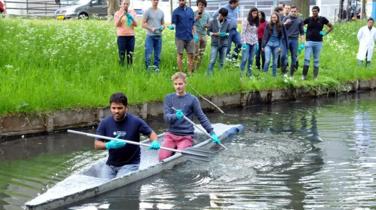 Hoboken and Aarschot Students Compete in Concrete Canoe Rowing Race