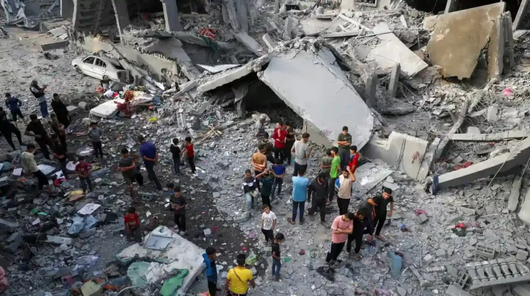 Israeli Airstrikes in Gaza Kill 100 as Ceasefire Talks Continue