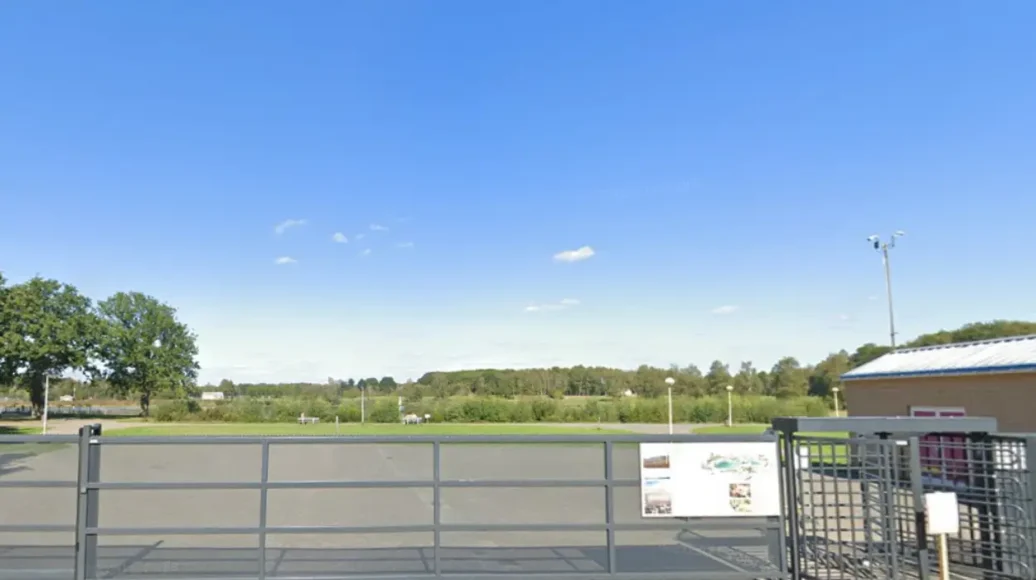 Limburg Pools Continue to Struggle Despite Addition of New Lifeguards