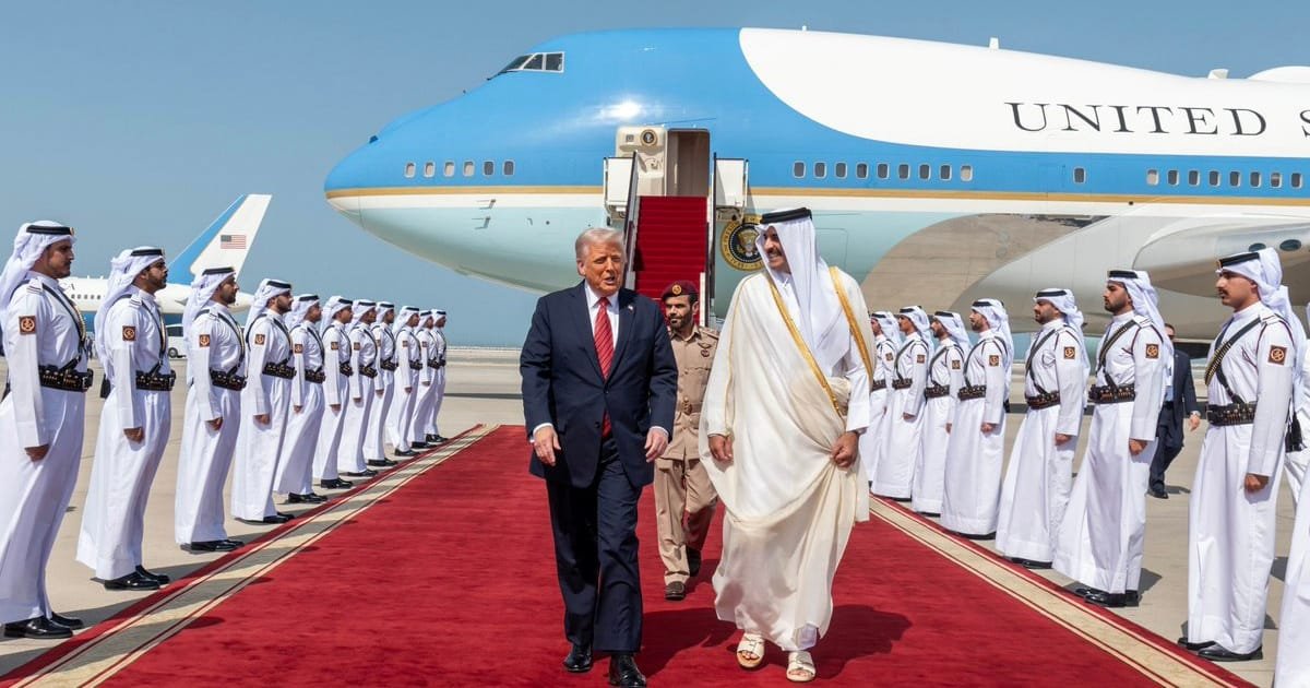 Qatari PM Refutes Claims That Trump Plane Gift Constitutes Bribery