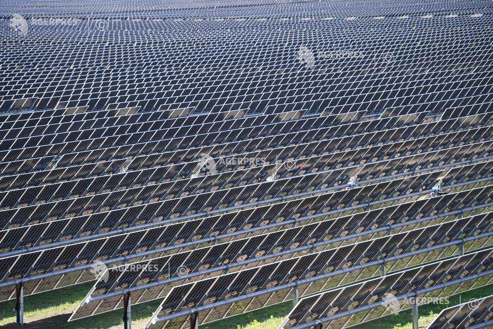 Romania Unveils Its Largest Photovoltaic Park Featuring Cutting-Edge Panels