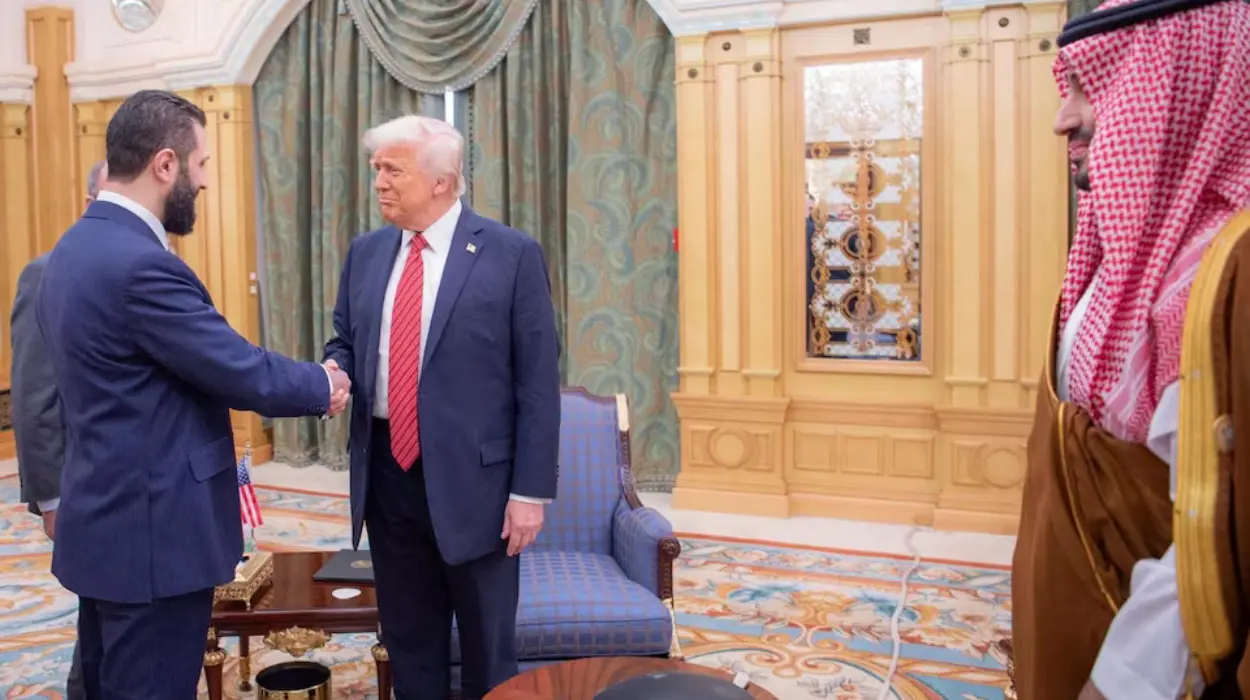 Trump Meets with Syria’s Leader, Calls for Renewed Israel Talks