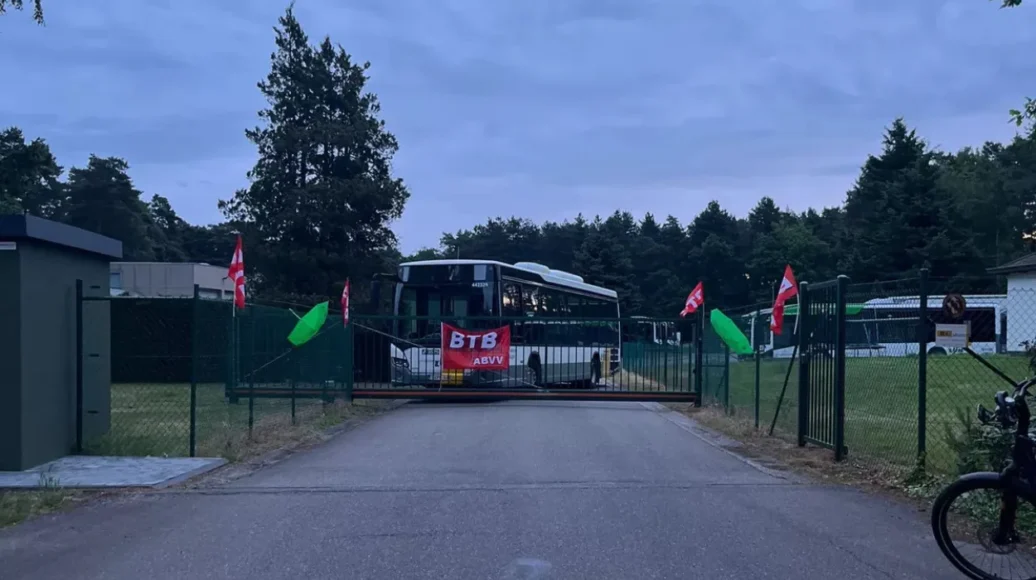40 Bus Drivers Protest After Manager’s Firing in Heusden-Zolder