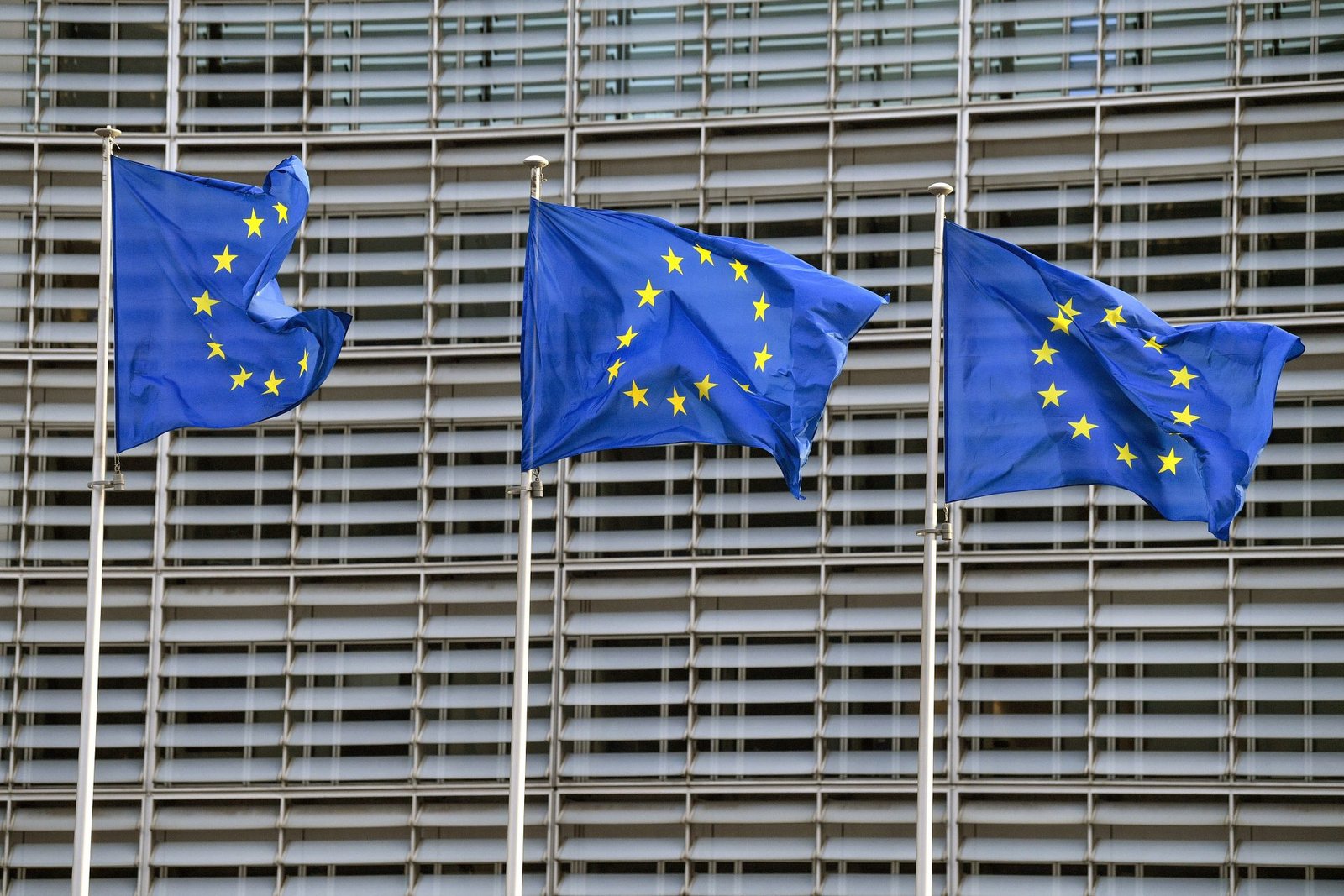 European Commission Determines Romania Has Failed to Implement Effective Measures to Address Excessive Deficit