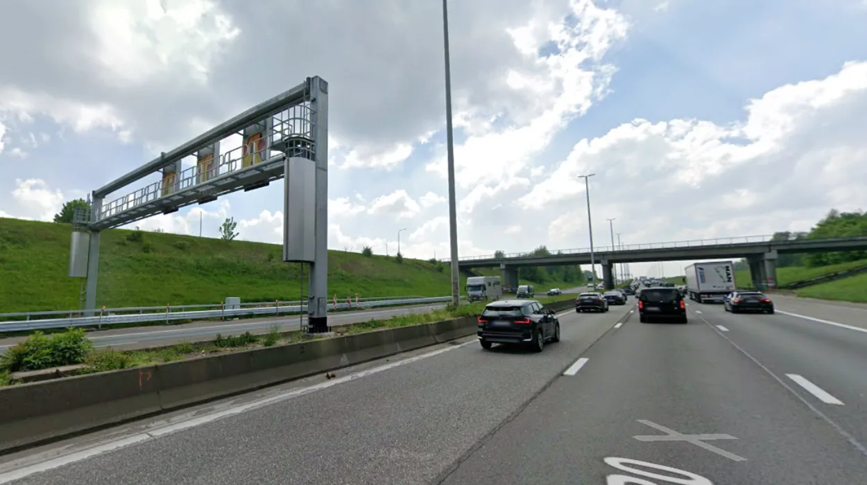 Police Chase Phantom Driver on E40 Near Oostduinkerke