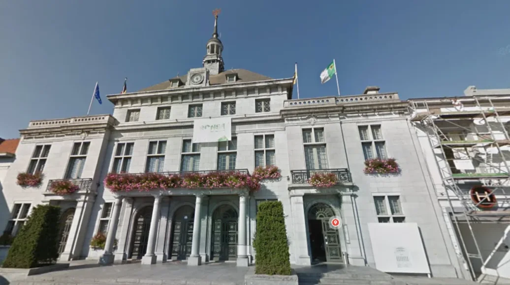Ronse Seeks Volunteers for Local Wedding Assistance