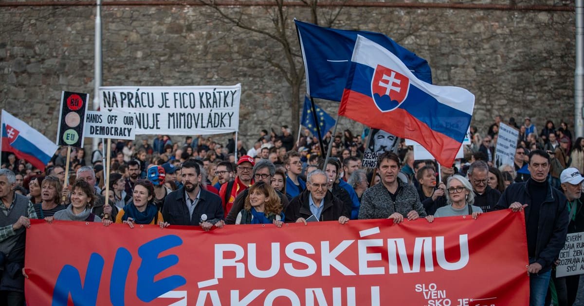 Slovakia Justifies Kremlin-Style Bill as ‘Legitimate’ Citing European Parliament Action
