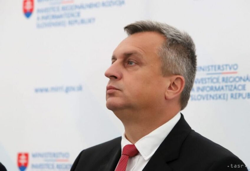 SNS Leader Anticipates Slovakia Will Reject EU’s Anti-Russian Sanctions