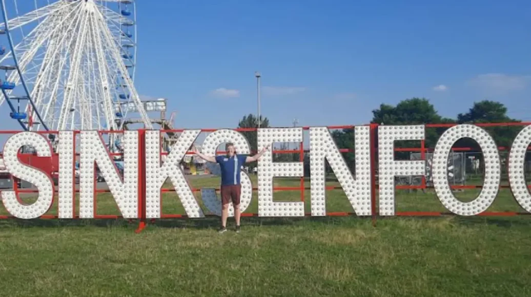 Two Rescued from Stuck Roller Coaster at Antwerp Fair