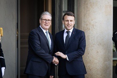 Brussels reviews compliance of France-UK migration agreement with EU regulations