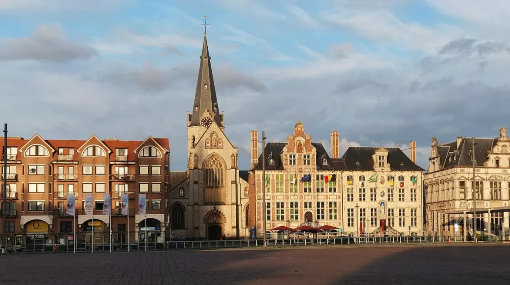 Fewer but Comfier: Pathé Sint-Niklaas Revamps Seating