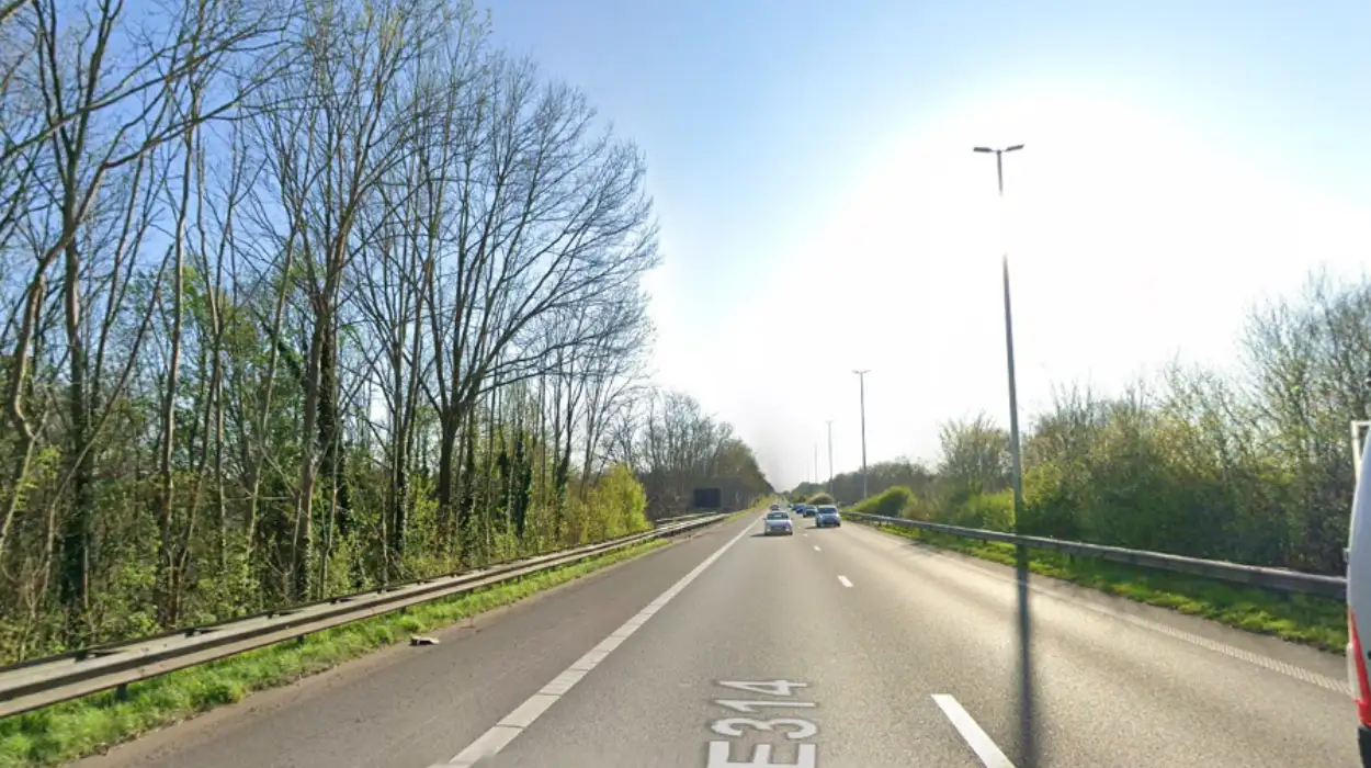 Heatwave in Flanders Causes 6 km Jams on E313 and E31