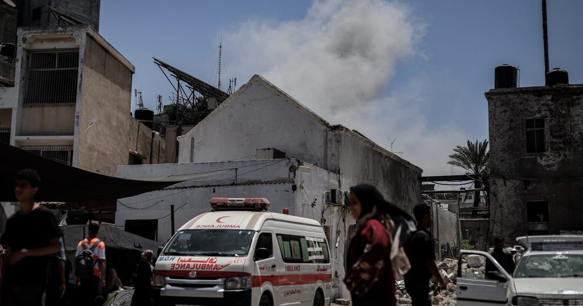 Israeli Strikes in Gaza Kill 38 as Netanyahu Travels to US for Ceasefire Talks