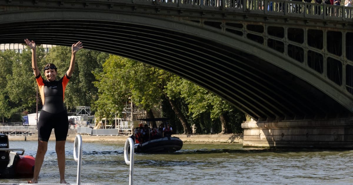 Seine Swimming Pool Opening Adds Another Jewel to Paris Mayor’s Green Achievements