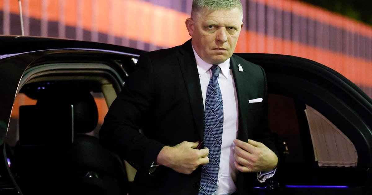 Slovakia’s Fico Seeks Tuesday Deal on EU Russian Gas Ban and Sanctions Package