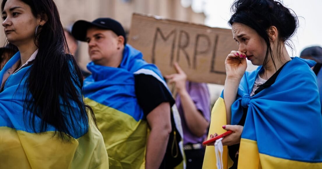 UK Sanctions Russian Spies Tied to Mariupol Attacks