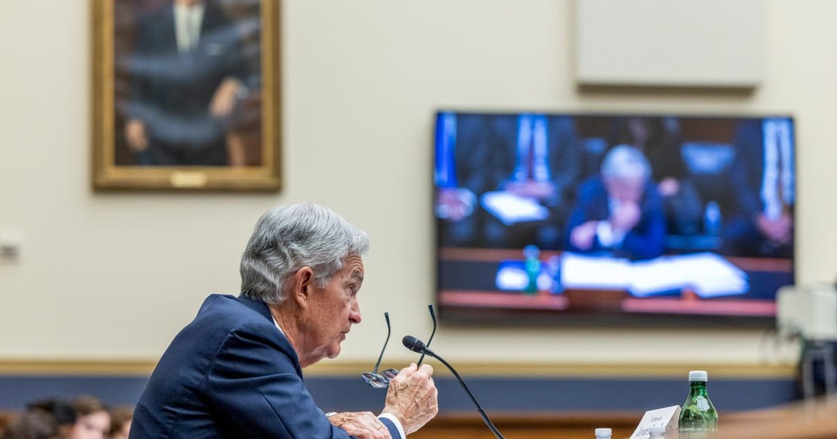 White House Investigation Sparks Speculation Trump May Remove Fed Chief Powell