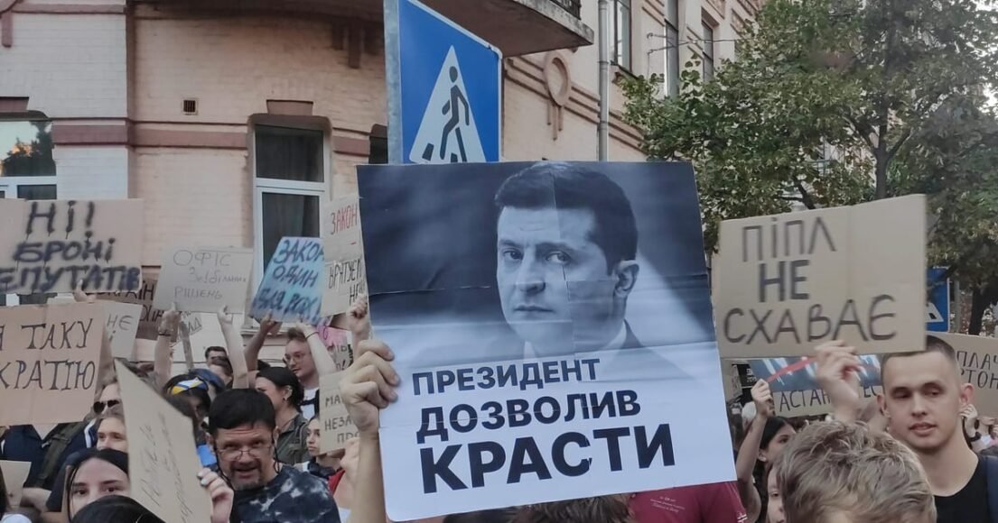 Zelenskyy: Ukrainian Protests Triggered Reversal on Anti-Corruption Bill