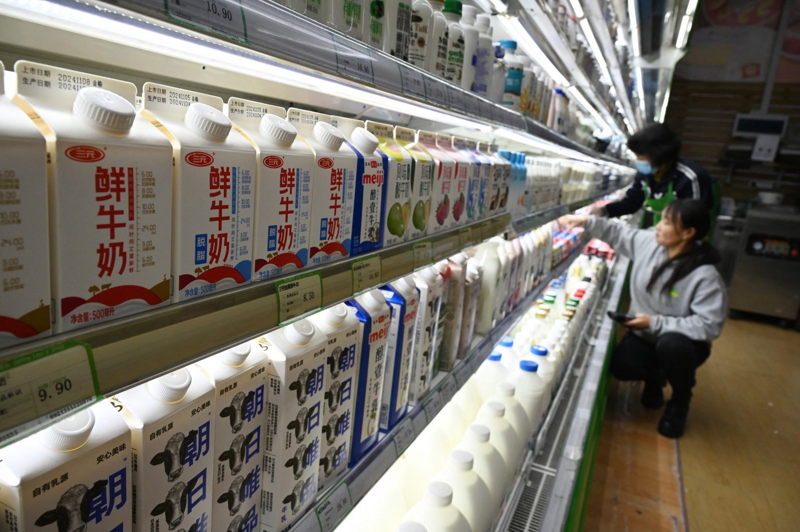 China Expands Investigation into European Dairy Products