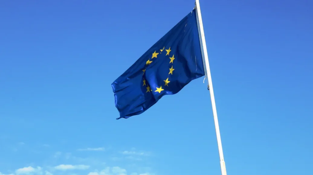 EU launches public consultation on air travel