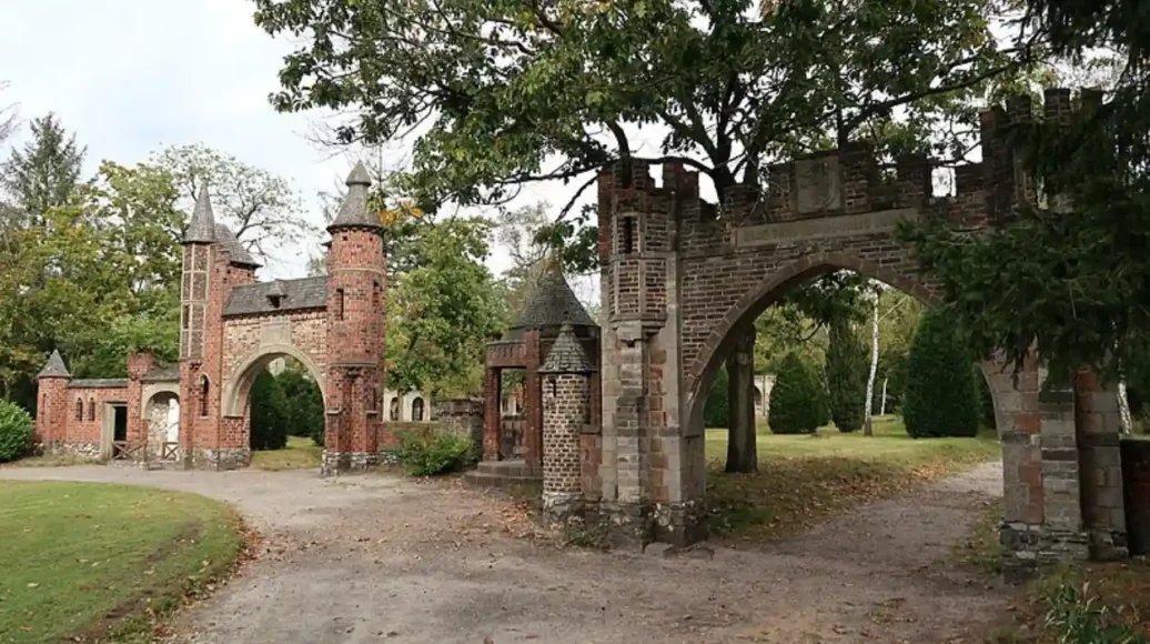 First Phase of Lommel Mariapark Completely Restored by Freddy Jansens