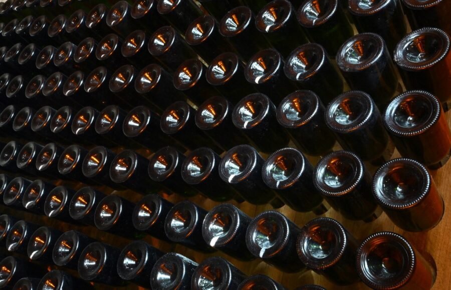U.S. Tariffs: 15% on Cars, No Wine Exemptions