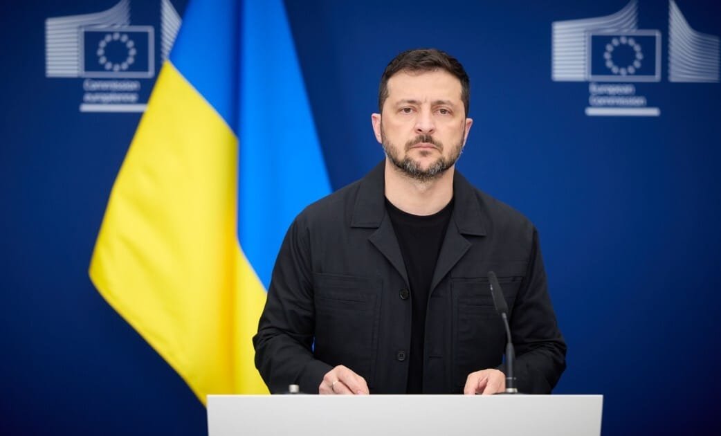 Under-Pressure Zelenskyy Returns to the Oval Office with European Support