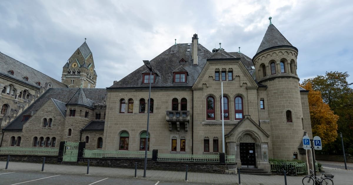 US Citizen Charged by Germany with Spying for China