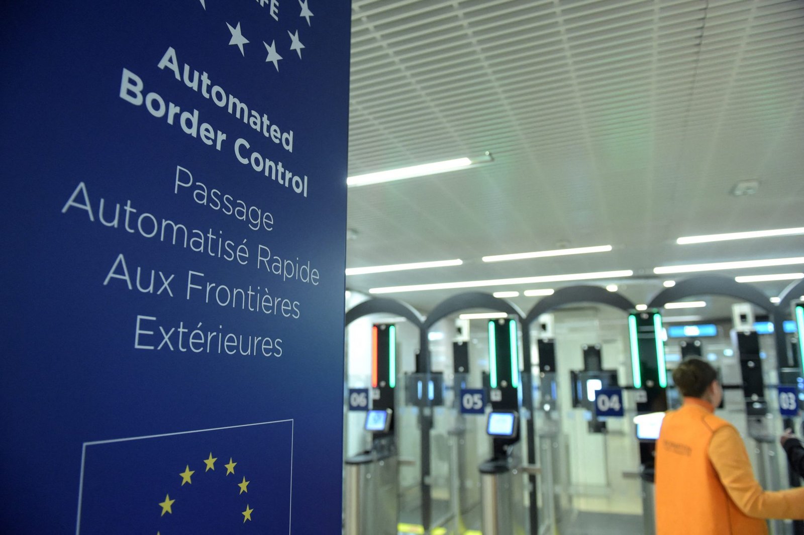 Biometric Controls at EU Borders: Progressive Implementation at 120 Locations in France