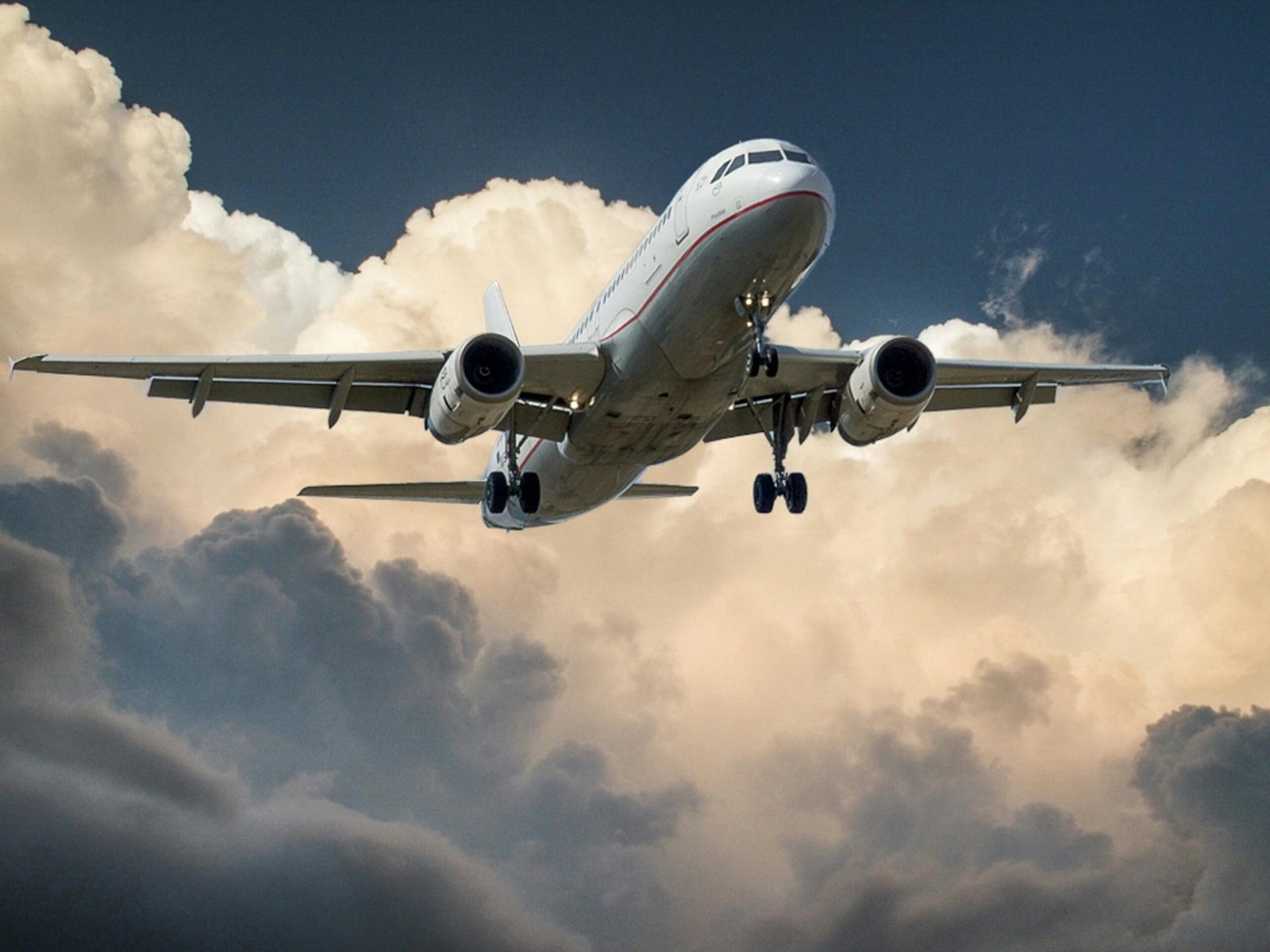 Croatians Lead EU in Air Passenger-Kilometres