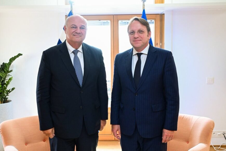 Discussion with Commissioner Oliver Varhelyi
