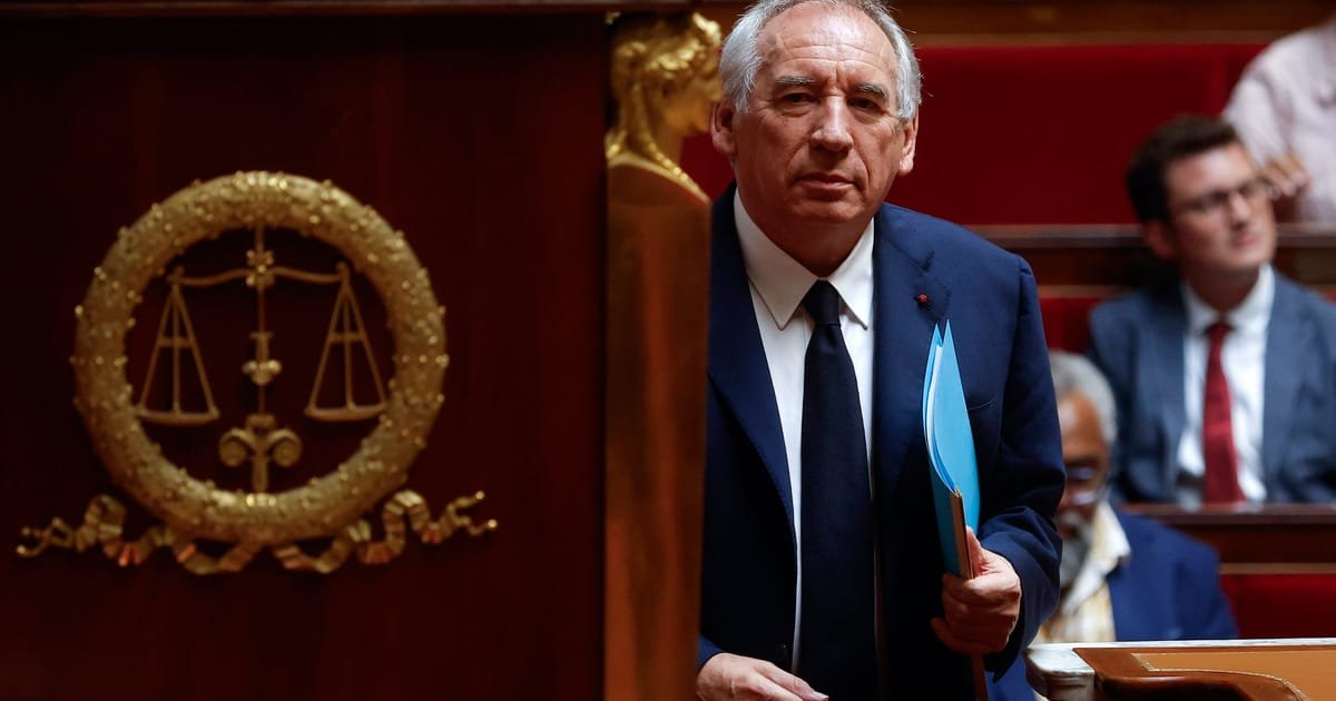 France’s government collapses