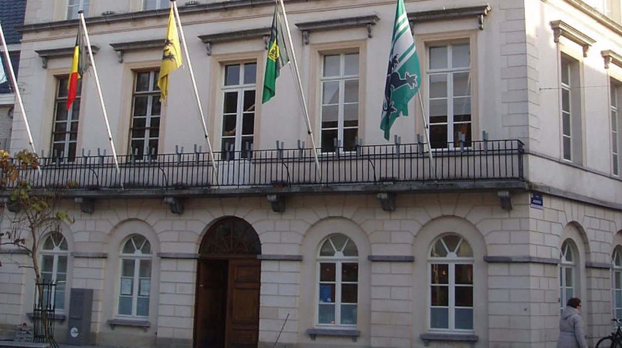 Ninove Plans €4.5M Relocation of Technical Services; Critics Warn of Job Risks