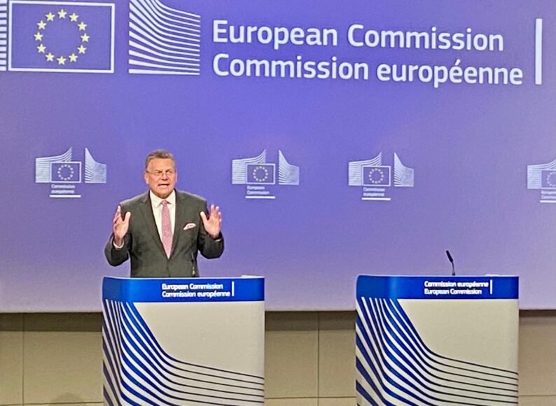 Šefčovič explained in Hanoi that the new American tariffs on pharmaceuticals will not impact the EU.
