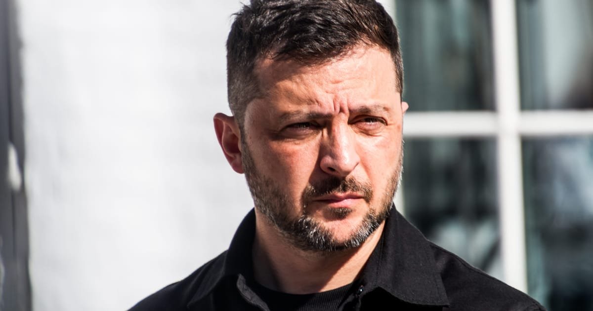 Zelenskyy Calls for Strong Sanctions on Russia Before Trump Meeting