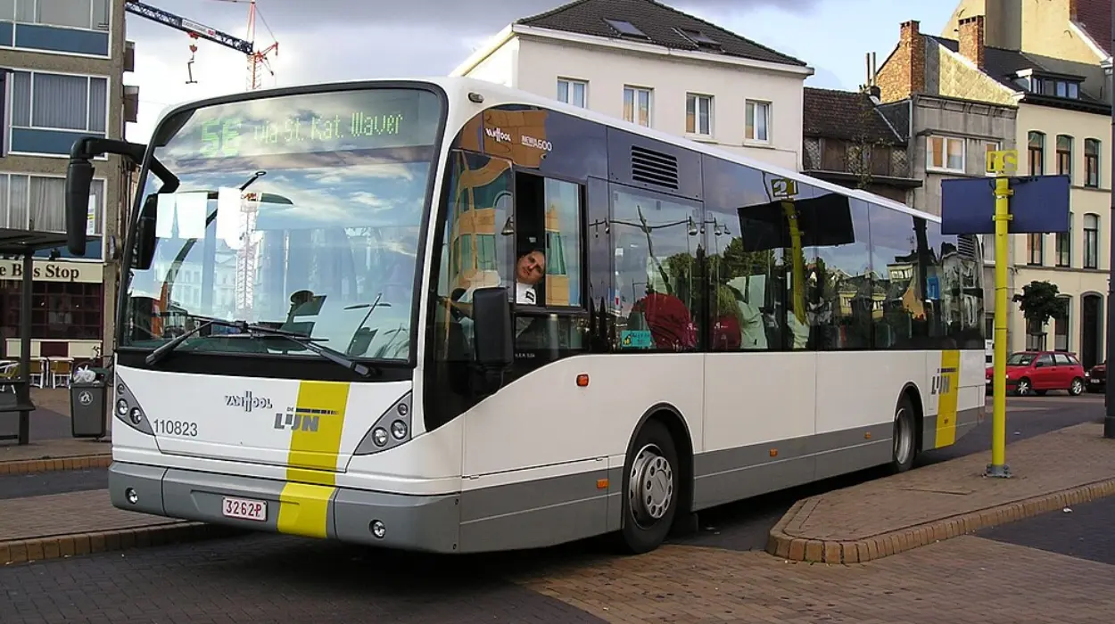 Delay in Leuven Self-Driving Bus Service by De Lijn