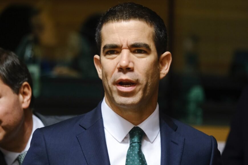 Government to Propose Review of Migrant Return Law in Upcoming Weeks