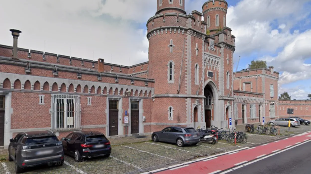 Leuven Auxiliary Prison Struggles with Overcrowding, No Solution in Sight